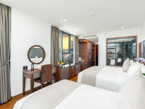 Alan Sea Hotel Danang Room Type - Premium Triple Room