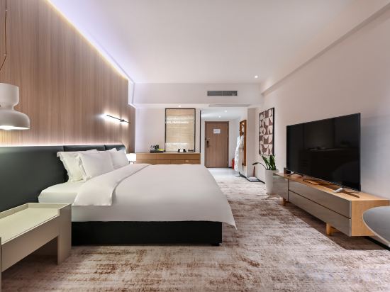 GOOHUG BEIJING Room Type - High-floor City View Deluxe King Size Room