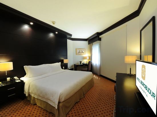 Hotel Borobudur Jakarta Room Type - One Bedroom Pool View