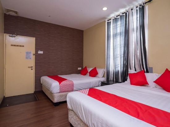 D'Pinetrees Hotel Room Type - Family Suite