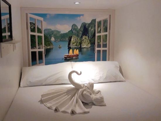 Shejoje Poshtel Hostel Room Type - Deluxe Capsule