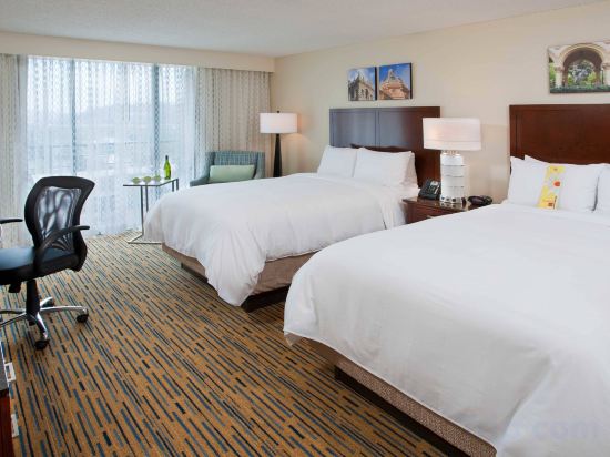 San Diego Marriott Mission Valley - Tap to explore photos