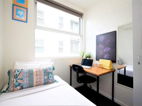 Arrow On Swanston Room Type - Four Bedroom Penthouse Apartment Arrow On Swanston Room Type - Four Bedroom Penthouse Apartment