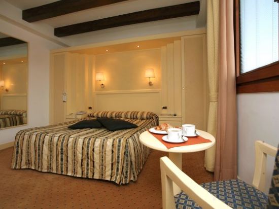 Hotel Giudecca Venezia Room Type - Classic Room 1 King bed