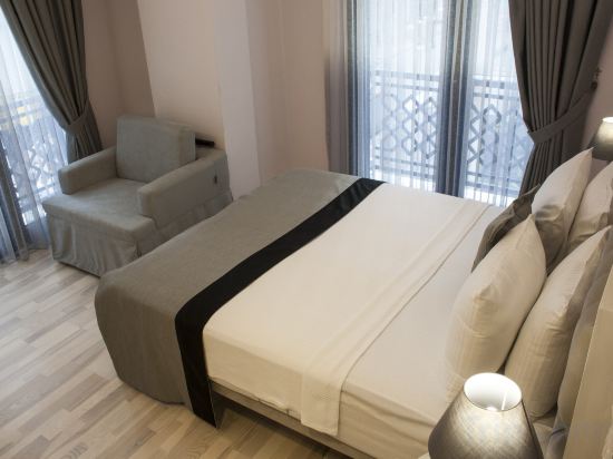 Primero Hotel Room Type - Superior Triple Room Primero Hotel Room Type - Superior Triple Room