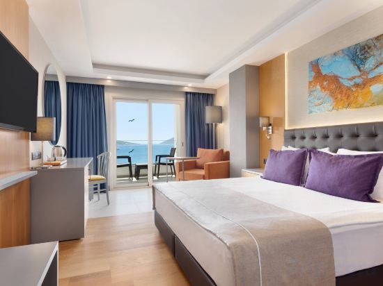 La Quinta by Wyndham Bodrum - Tap to explore photos