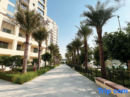 Cozy 1BR with beach access at Vida Residencies