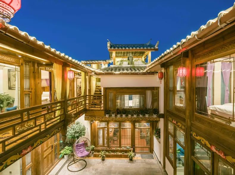 Yunjin Inn (the Old Town of Lijiang Snow Mountain Store)