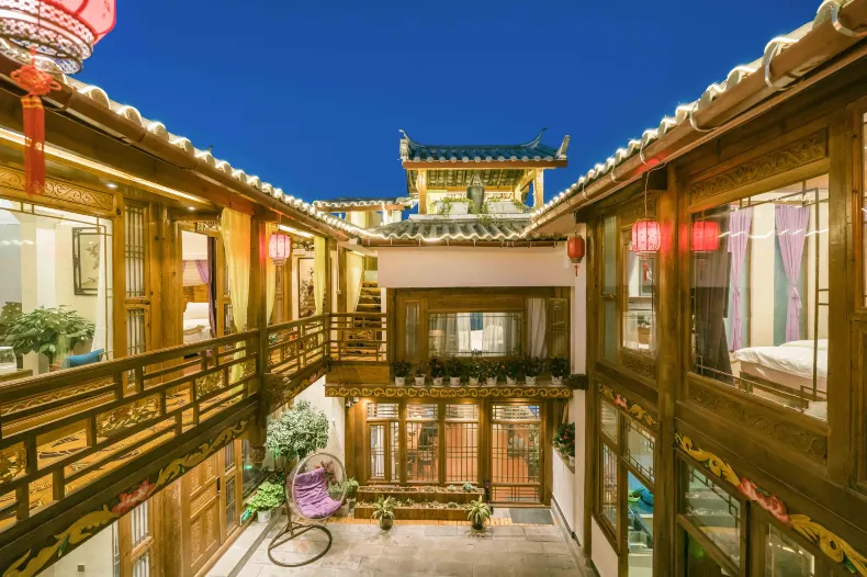 Yunjin Inn (the Old Town of Lijiang Snow Mountain Store)