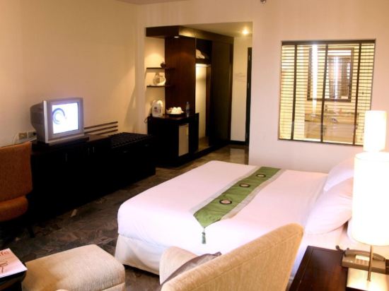 Royal Lanna Hotel Room Type - Deluxe Room