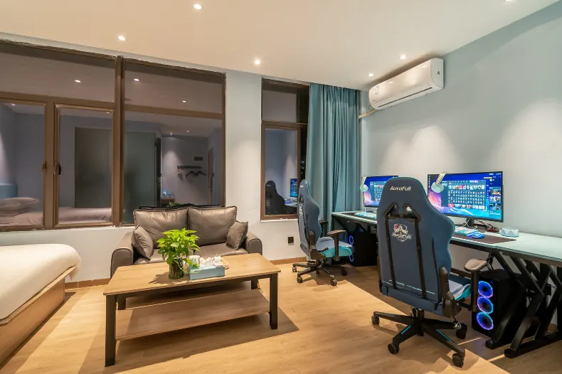 奕東電競飯店（華天涉外職業技術學院南洋職業學院店）