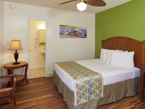 Pacific Marina Inn Airport Hotel - Tap to explore photos