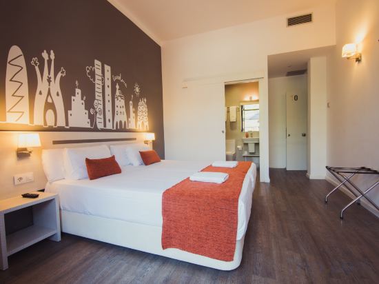 Hostal Live Barcelona - Tap to explore photos