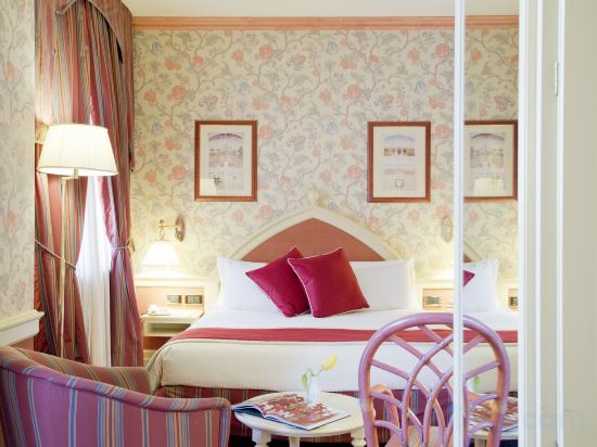 Hotel Milano Regency Room Type - Superior Triple Room Hotel Milano Regency Room Type - Superior Triple Room