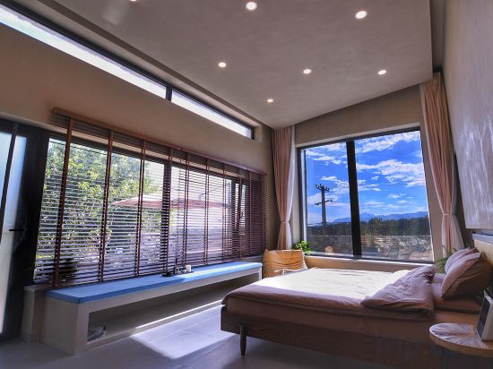 La Maison Room Type - Hui Xin Double Bed Room