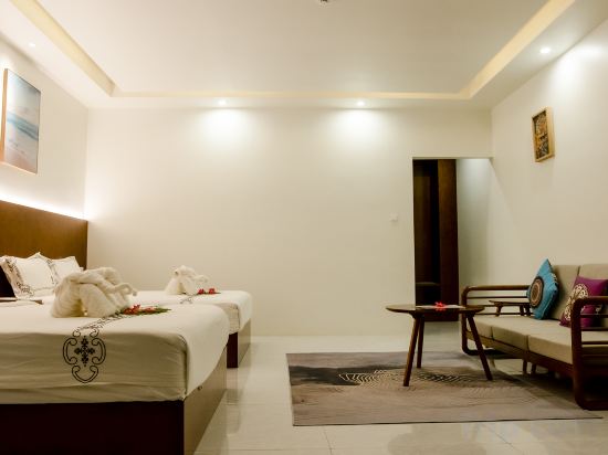Amphitrite Resort Room Type - Deluxe Two Queen Room