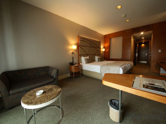 Cevahir Hotel Istanbul Asia Room Type - Superior Double Room with Partial Sea View