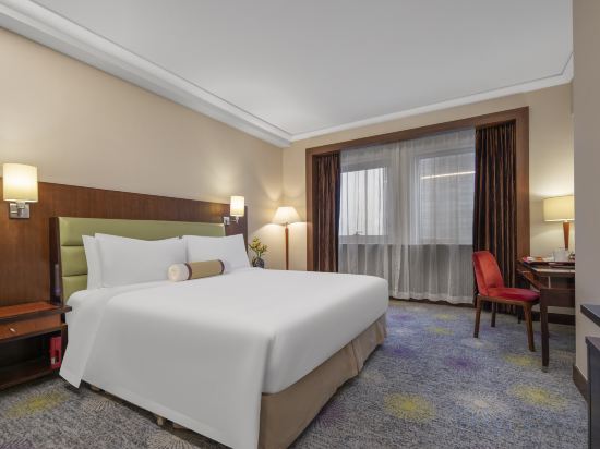 Ramada Plaza Pudong Room Type - Superior Queen Room