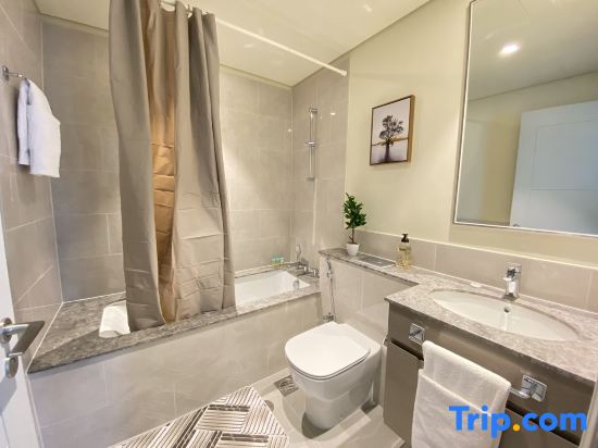 SVIZONA's Premium 3BHK Fountain View Apartment | Downtown Dubai