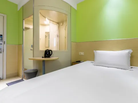 易佰酒店（上海康橋御橋地鐵站店）