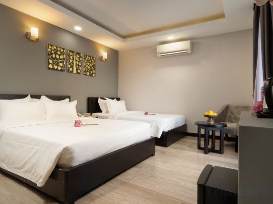 F L G Hotel Room Type - Junior Family Room