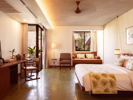 Penh House Hotel - Tap to explore photos