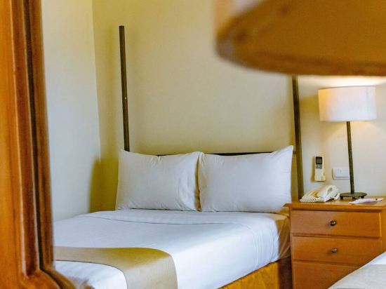 Crown Regency Prince Resort