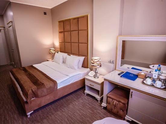 Grand Sapphire Hotel Room Type - Family Room Grand Sapphire Hotel Room Type - Family Room