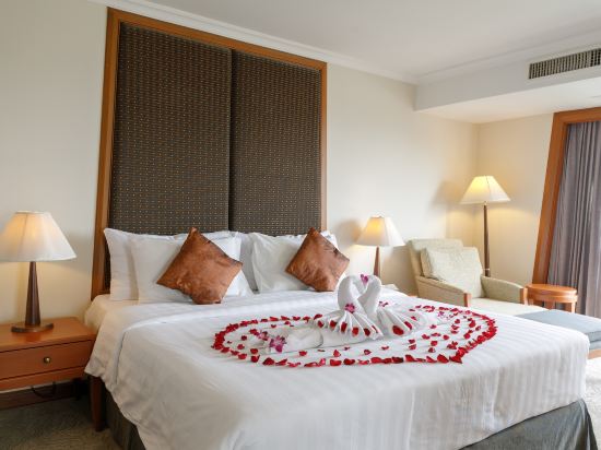 Amora Hotel Tapae Chiang Mai Room Type - Princess Suite