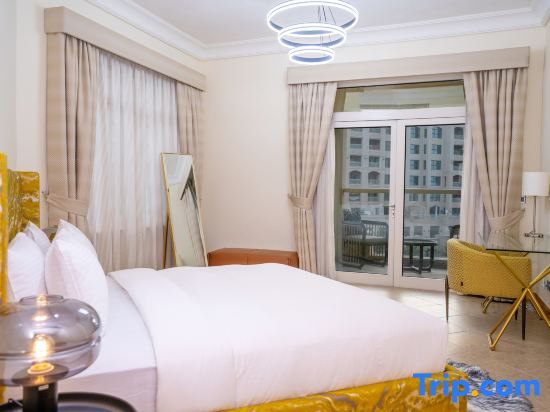 HomesGetaway- 2BR + Guest Room in Shoreline 17 Palm Jumeirah