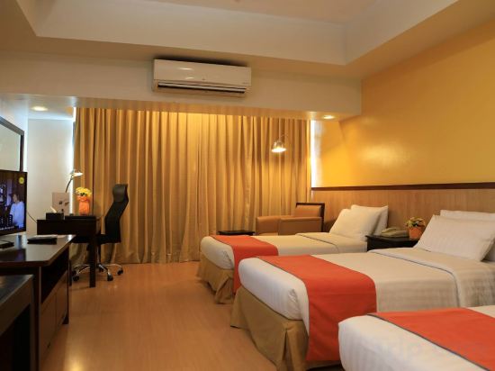 The Malayan Plaza Room Type - Studio Triple Deluxe Room