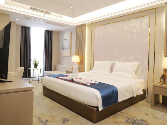 Five Elephants Hotel Room Type - Executive Suite