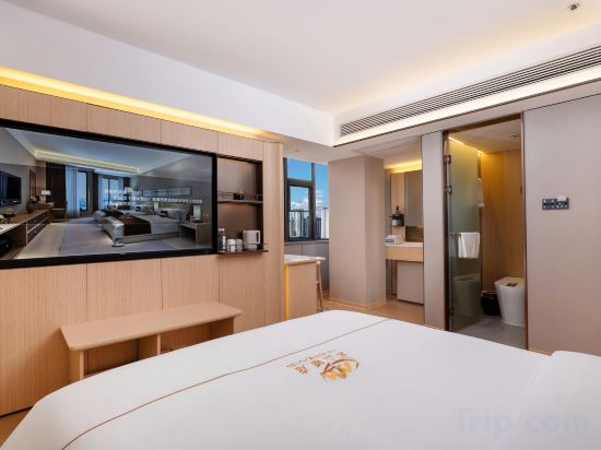 Junshan Hotel Room Type - Deluxe King Bed Room A(Timeless Tea Set+Smart Toilet+Dark Tea Wash Care)