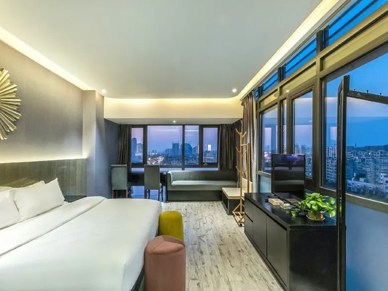 Elan Select Hotel (Nanjing Railway Station Xuanwu Lake)