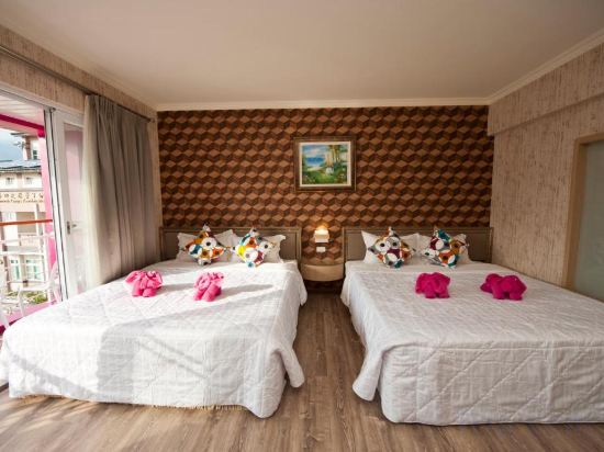 Pin Ciao Hotel Room Type - Standard Quadruple Room