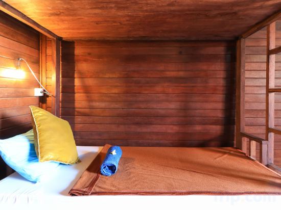 Uma Hostel Lembongan Room Type - Mix Dormitory Room
