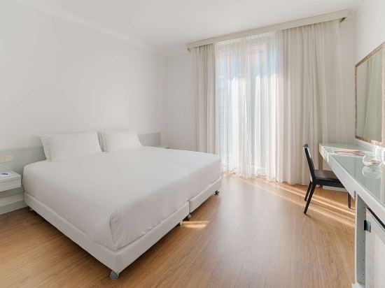 NH PISA Room Type - Standard queen Room