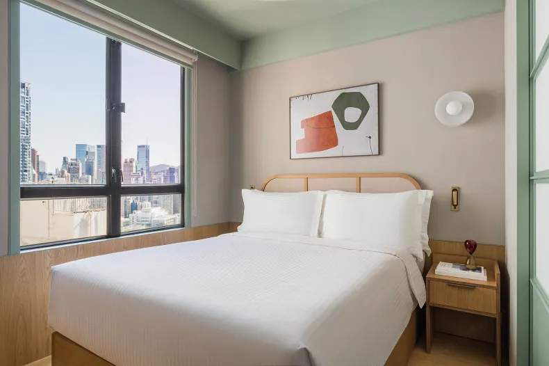 YING’nFLO, Hong Kong, Wan Chai (Langham Hospitality Group)