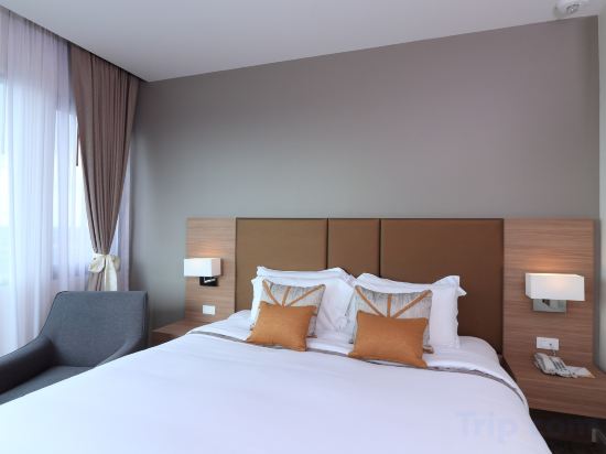 Grand Fortune Hotel Nakhon Si Thammarat - Tap to explore photos
