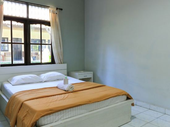 Sari Indah Cottages Room Type - Family Room