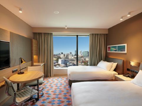 Doubletree by Hilton Perth Northbridge - Tap to explore photos