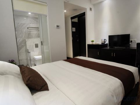 InnB Park Hotel Room Type - Standard Queen Room with No Window