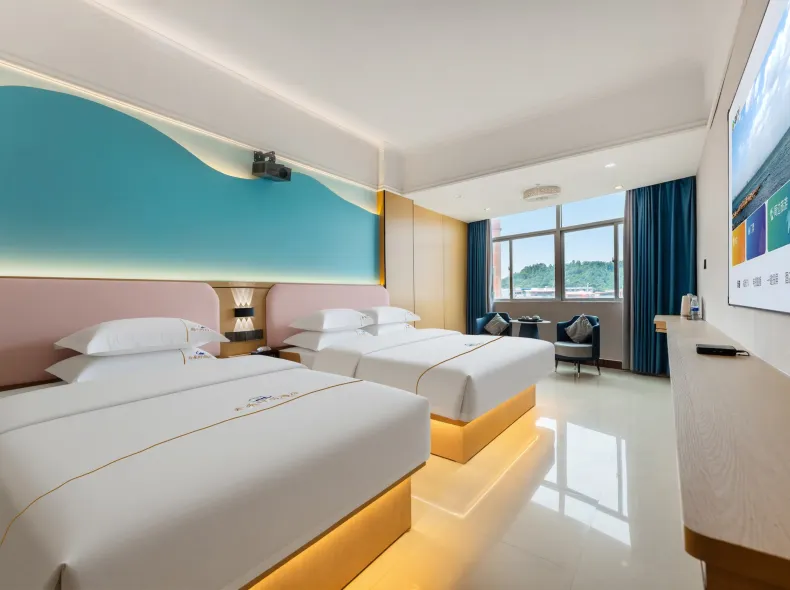 Longhui Business Hotel
