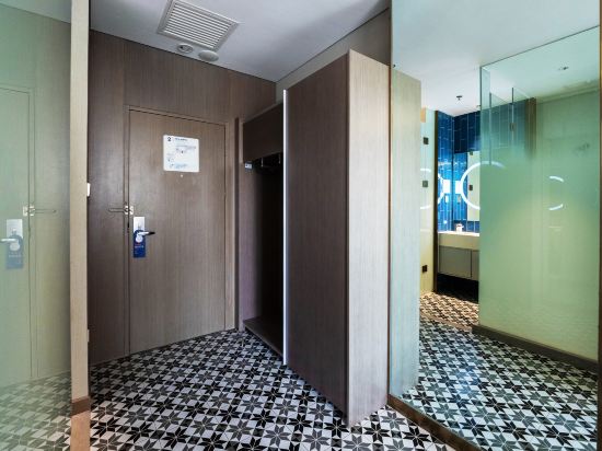 Holiday Inn Express Beijing Badaling - Tap to explore photos