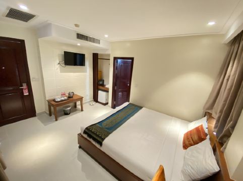 Rose Emerald Hotel Room Type - Triple Room