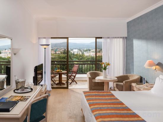 Coral Beach Hotel and Resort Room Type - Mountain View Room