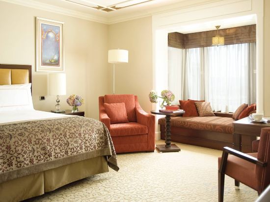Four Seasons Hotel Istanbul at the Bosphorus Room Type - (SUK) COURTYARD ROOM 1 KING