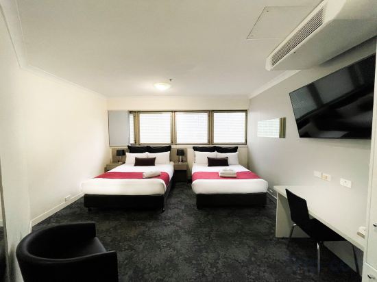 George Hotel Brisbane, Independent Collection by EVT Room Type - Twin Room