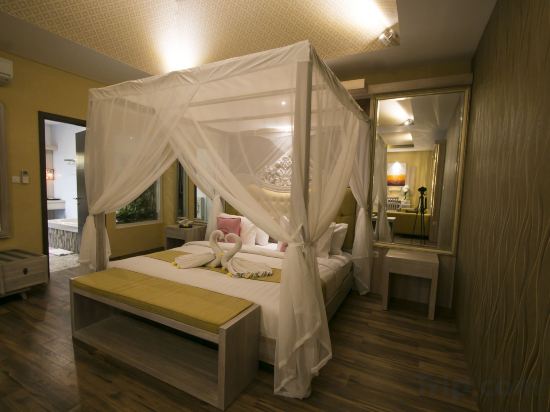 Flamingo Dewata Pool Villa Room Type - One Bedroom Royal Pool Villa