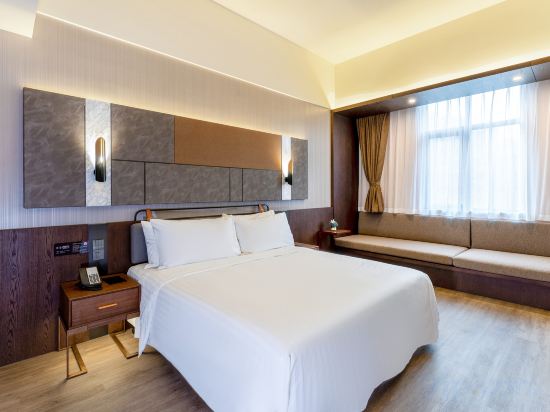 Maple View Hotel